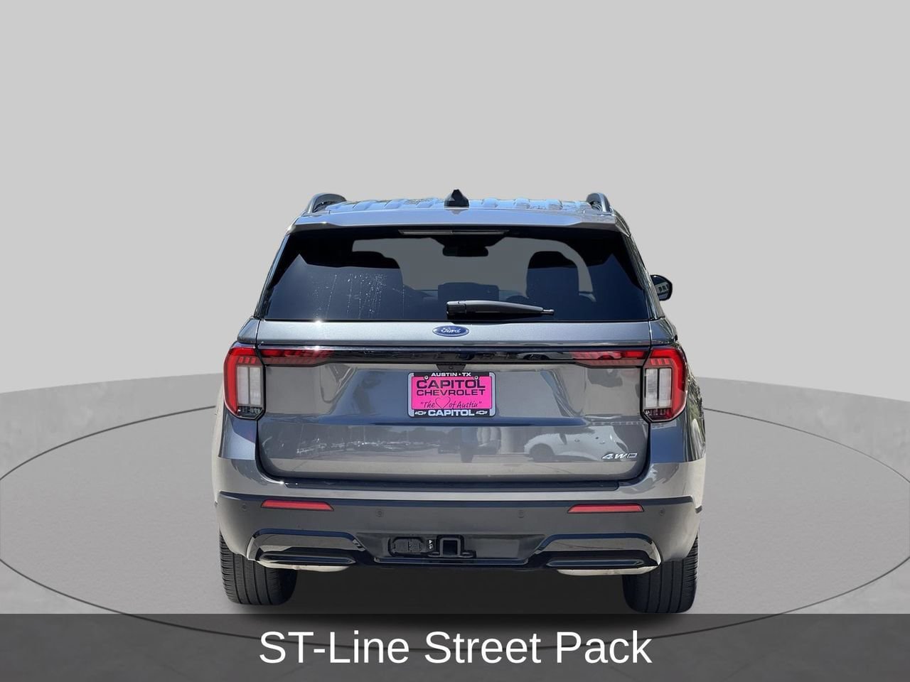 Used 2025 Ford Explorer ST-Line w/ ST-Line Street Pack AWD/4WD image 4