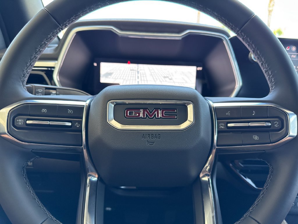 New 2026 GMC Canyon Elevation w/ LPO, Black Badging Package RWD image 21