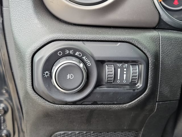 Used 2020 Jeep Wrangler Unlimited Sport AWD/4WD image 16