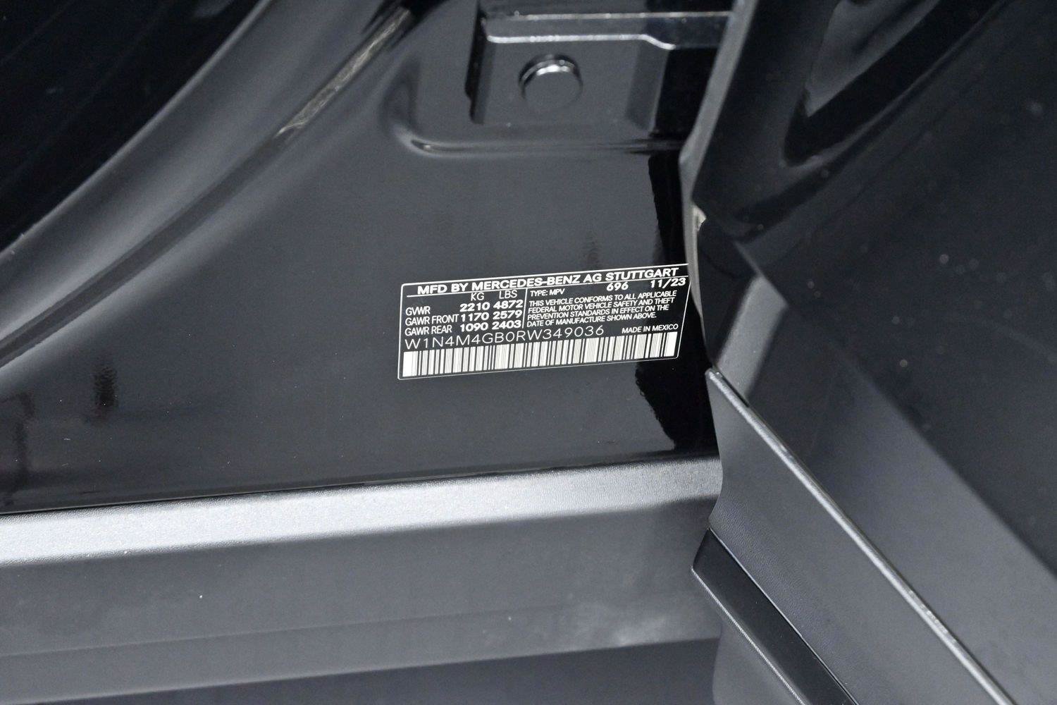 Used 2024 Mercedes-Benz GLB 250 image 36