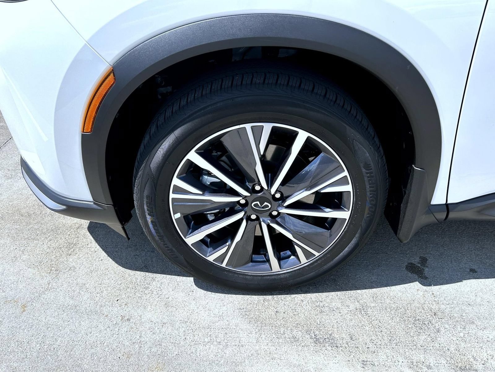 New 2027 INFINITI QX60 Luxe w/ Cargo Package AWD/4WD image 24