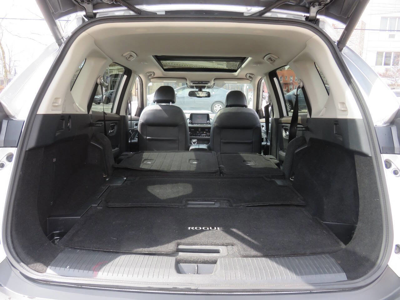 Used 2021 Nissan Rogue SL image 26