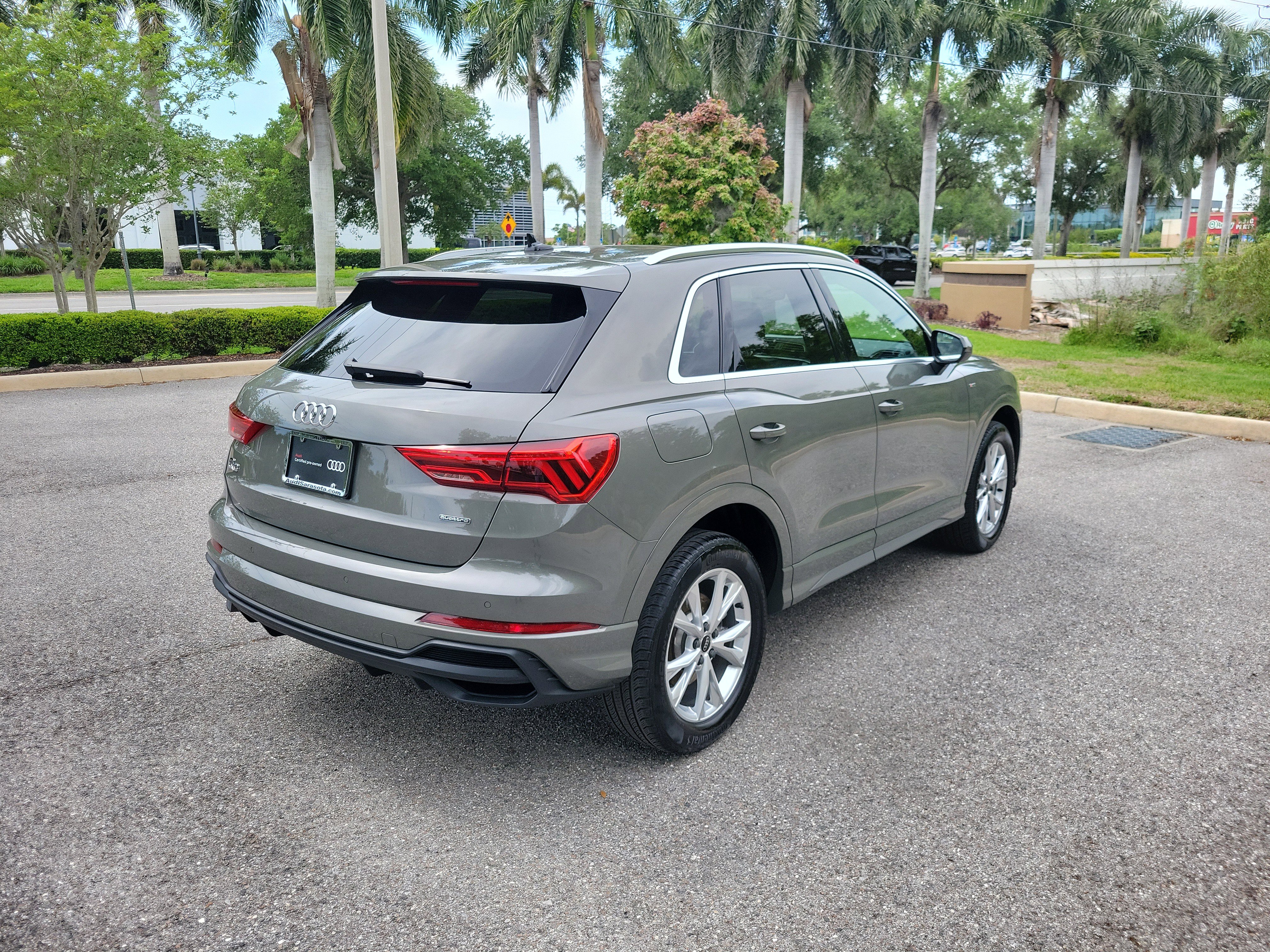 Certified 2023 Audi Q3 2.0T Premium Plus w/ Premium Plus Package AWD/4WD image 4