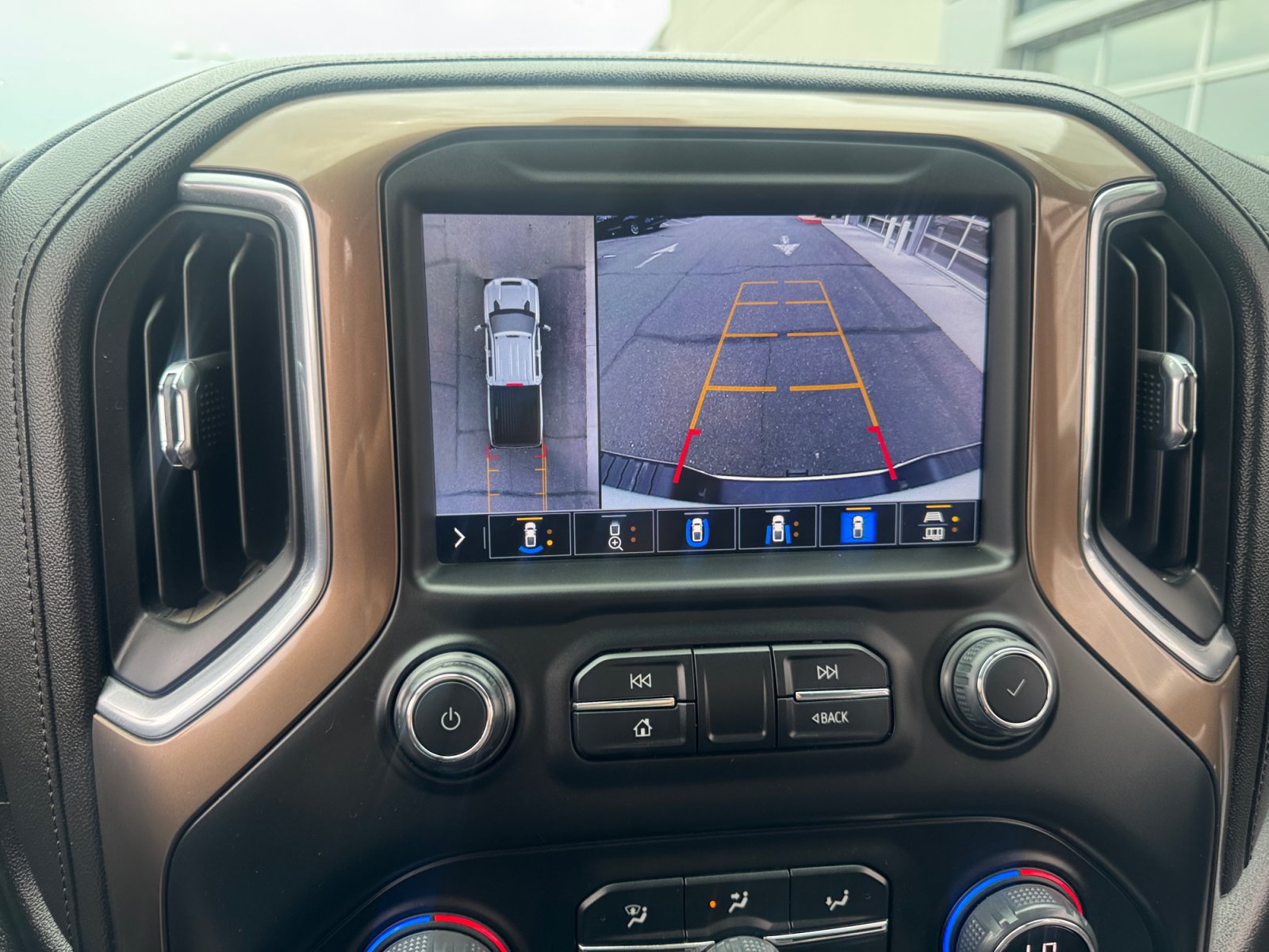 Used 2022 Chevrolet Silverado 2500 High Country AWD/4WD image 29