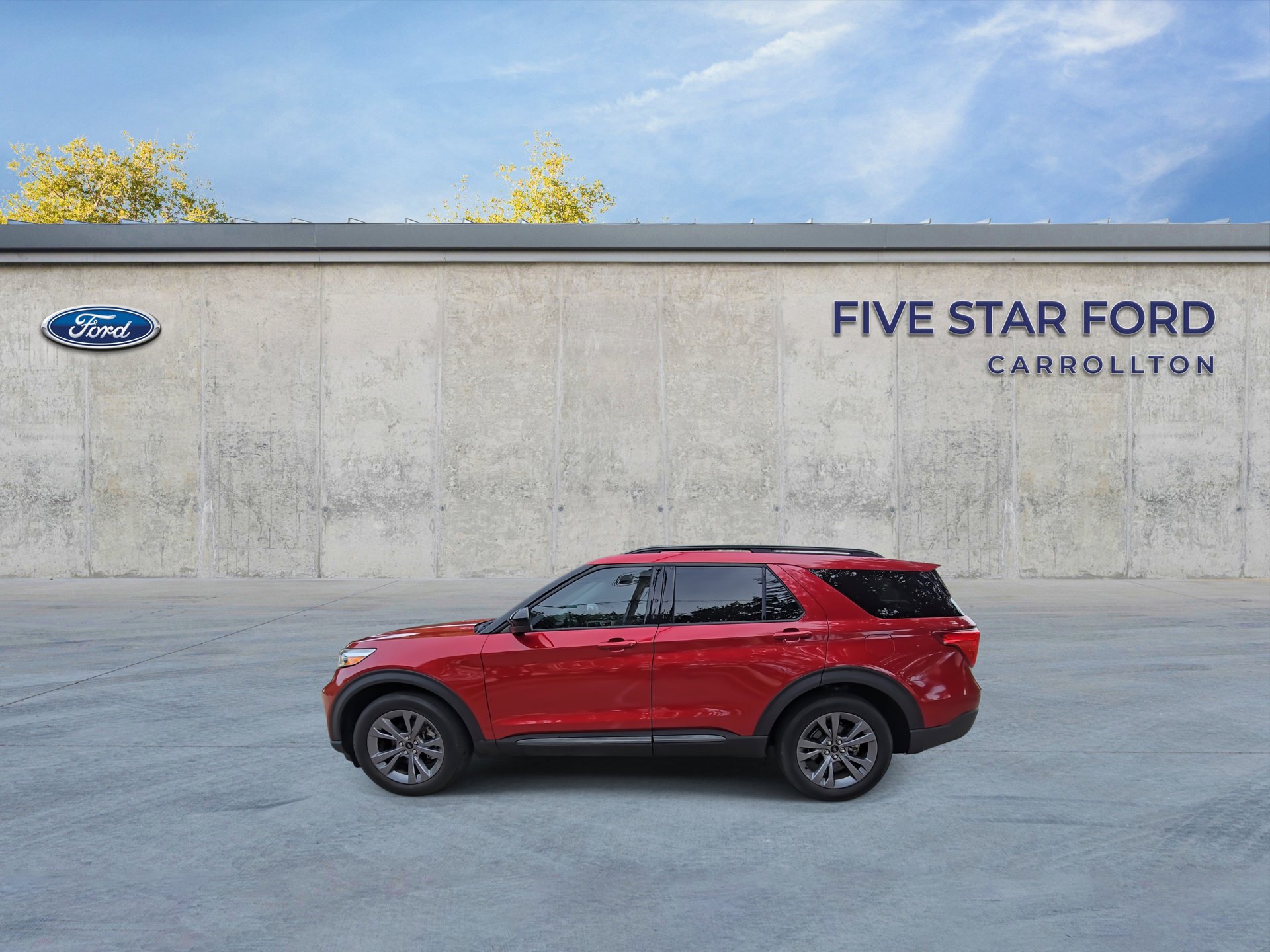 Certified 2022 Ford Explorer XLT w/ Equipment Group 202A image 5