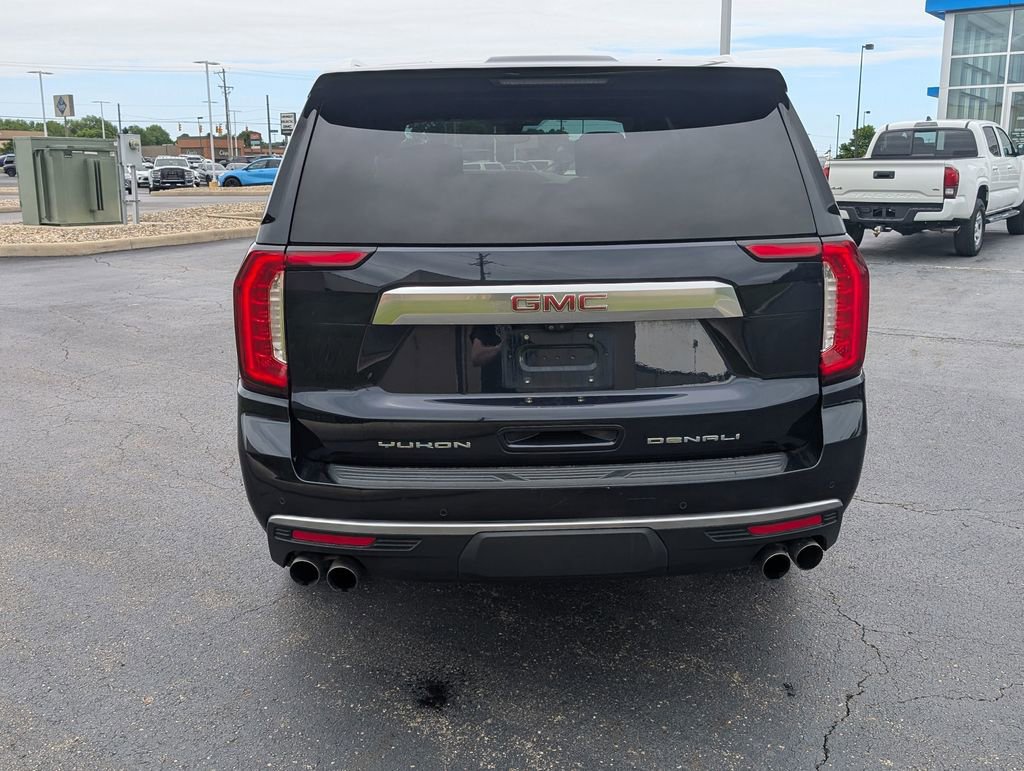 Used 2021 GMC Yukon XL Denali w/ Denali Ultimate Package AWD/4WD image 7