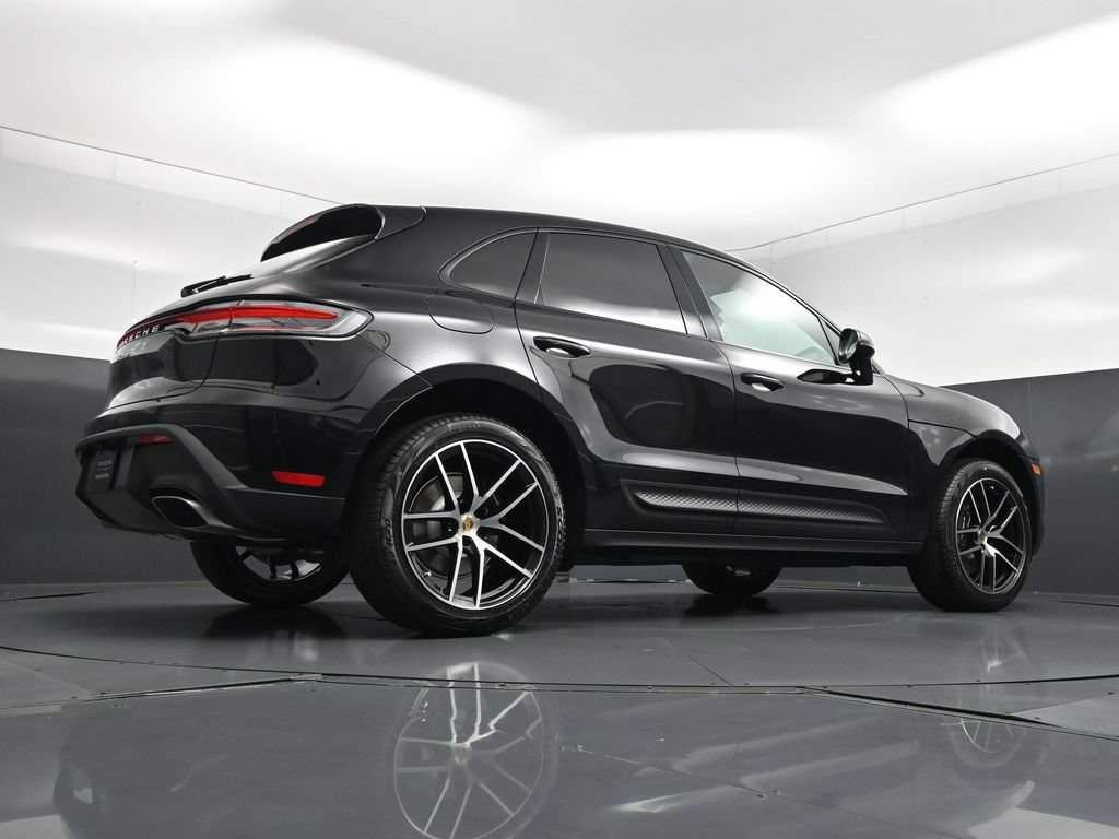 New 2026 Porsche Macan AWD/4WD image 30