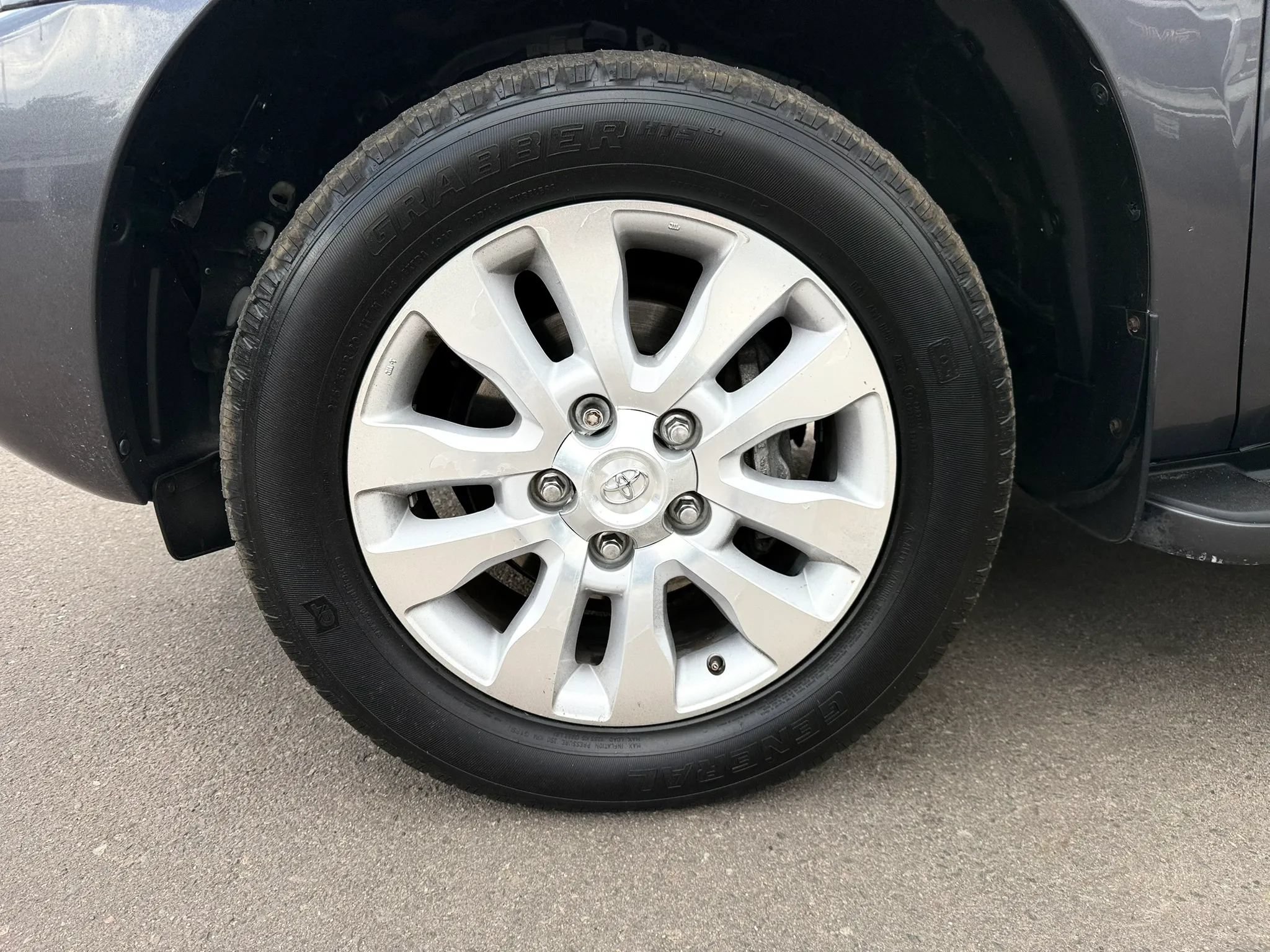 Used 2017 Toyota Sequoia Platinum AWD/4WD image 43