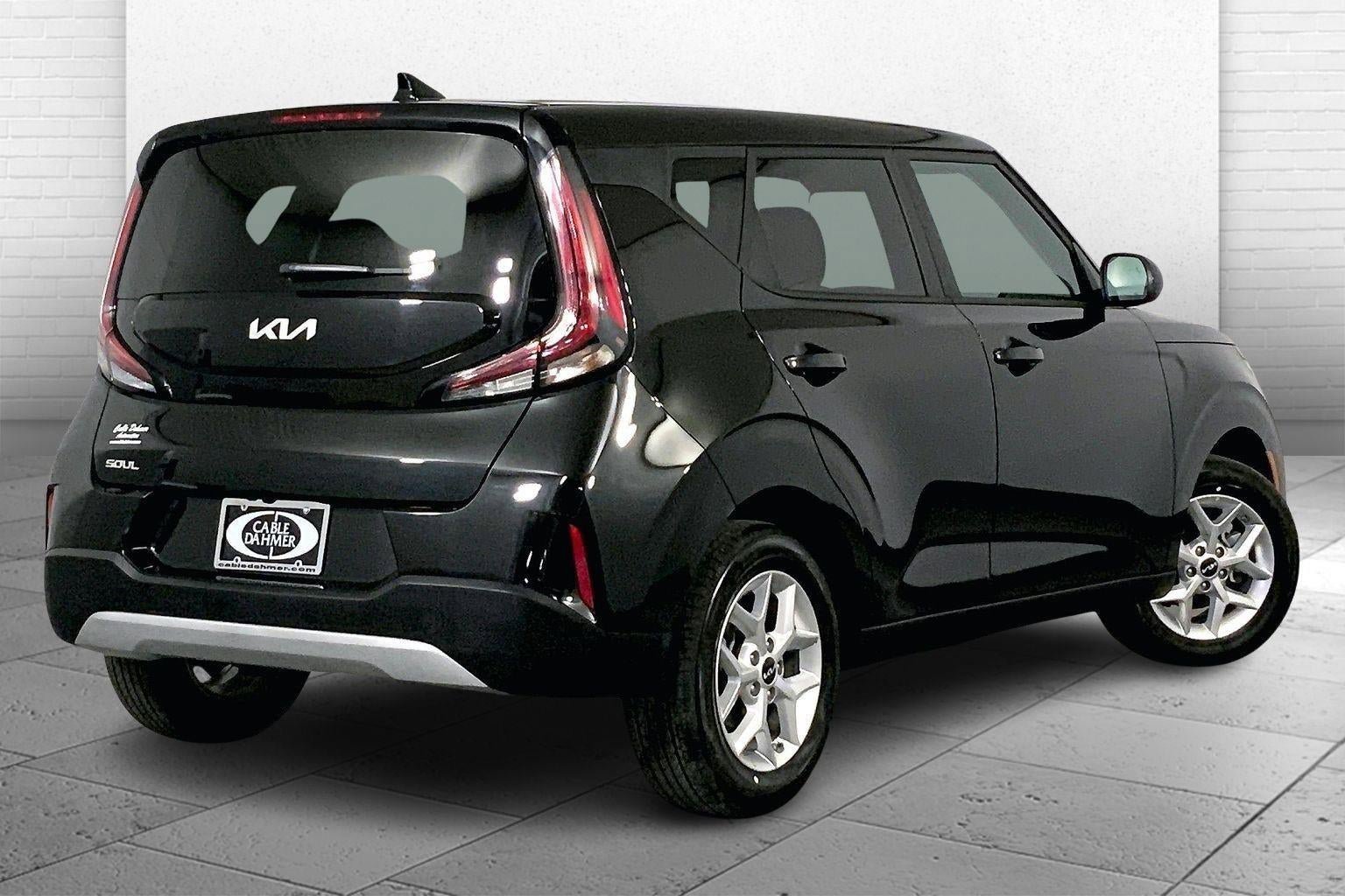 Certified 2025 Kia Soul LX image 13