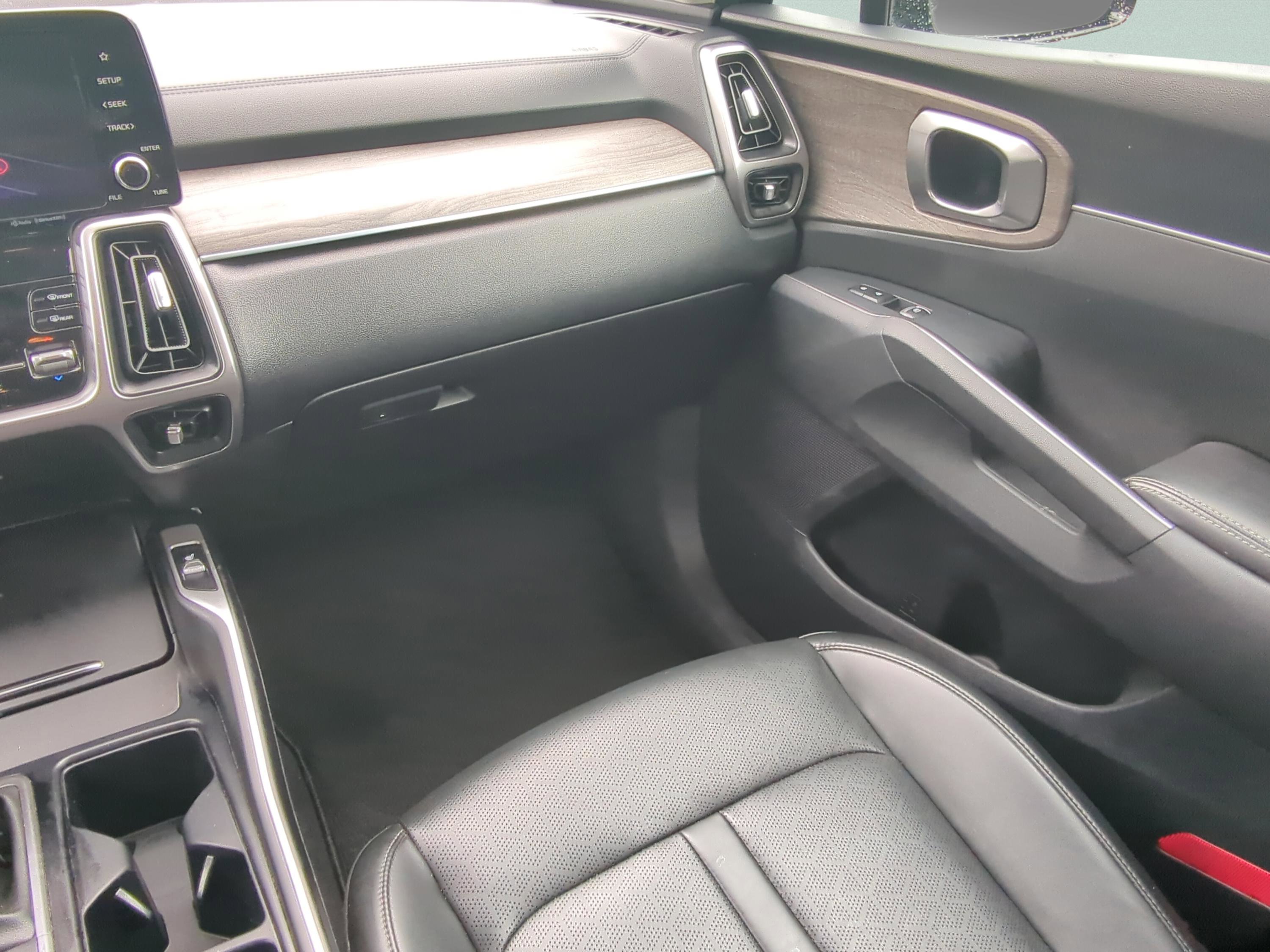 Used 2023 Kia Sorento S image 15