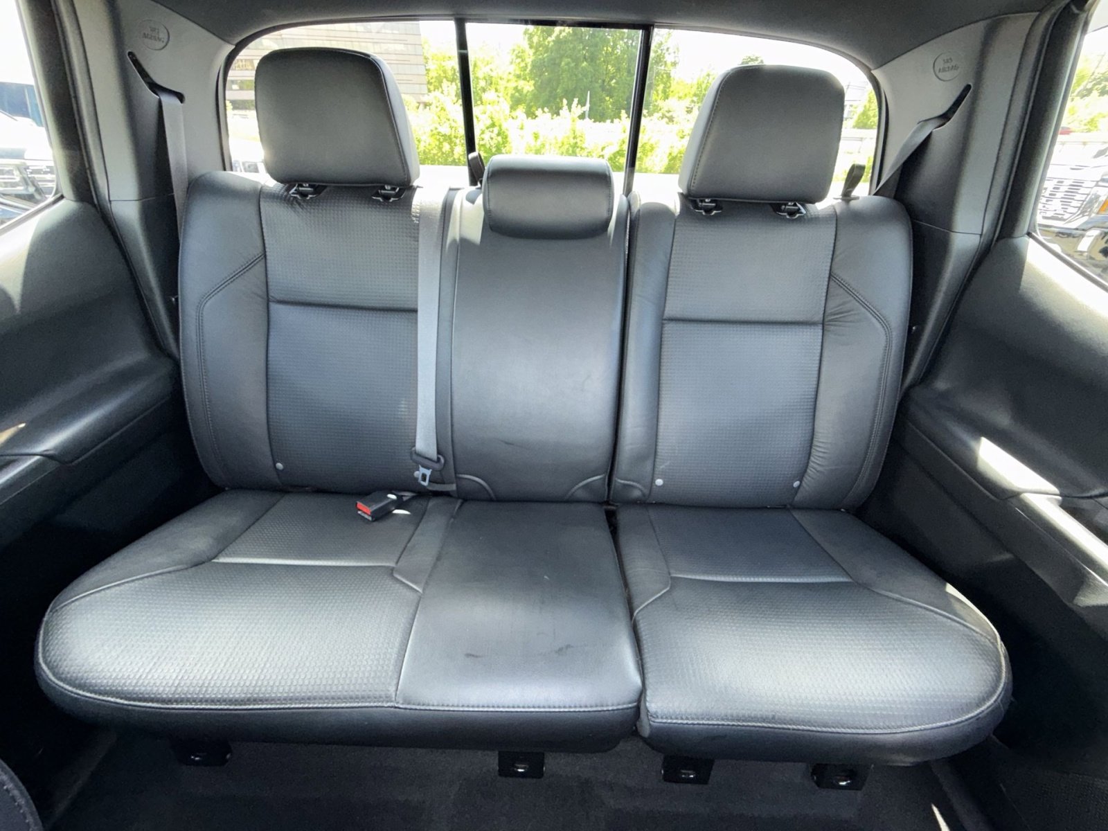 Used 2022 Toyota Tacoma Limited AWD/4WD image 25