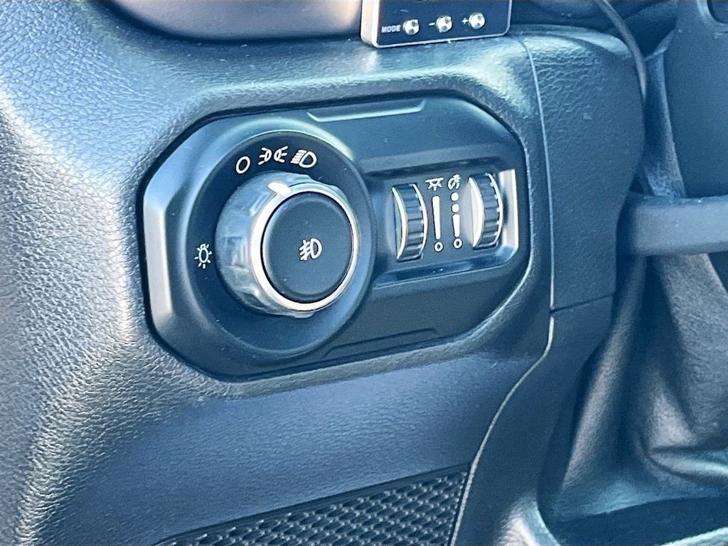 Used 2018 Jeep Wrangler Unlimited Sport image 10