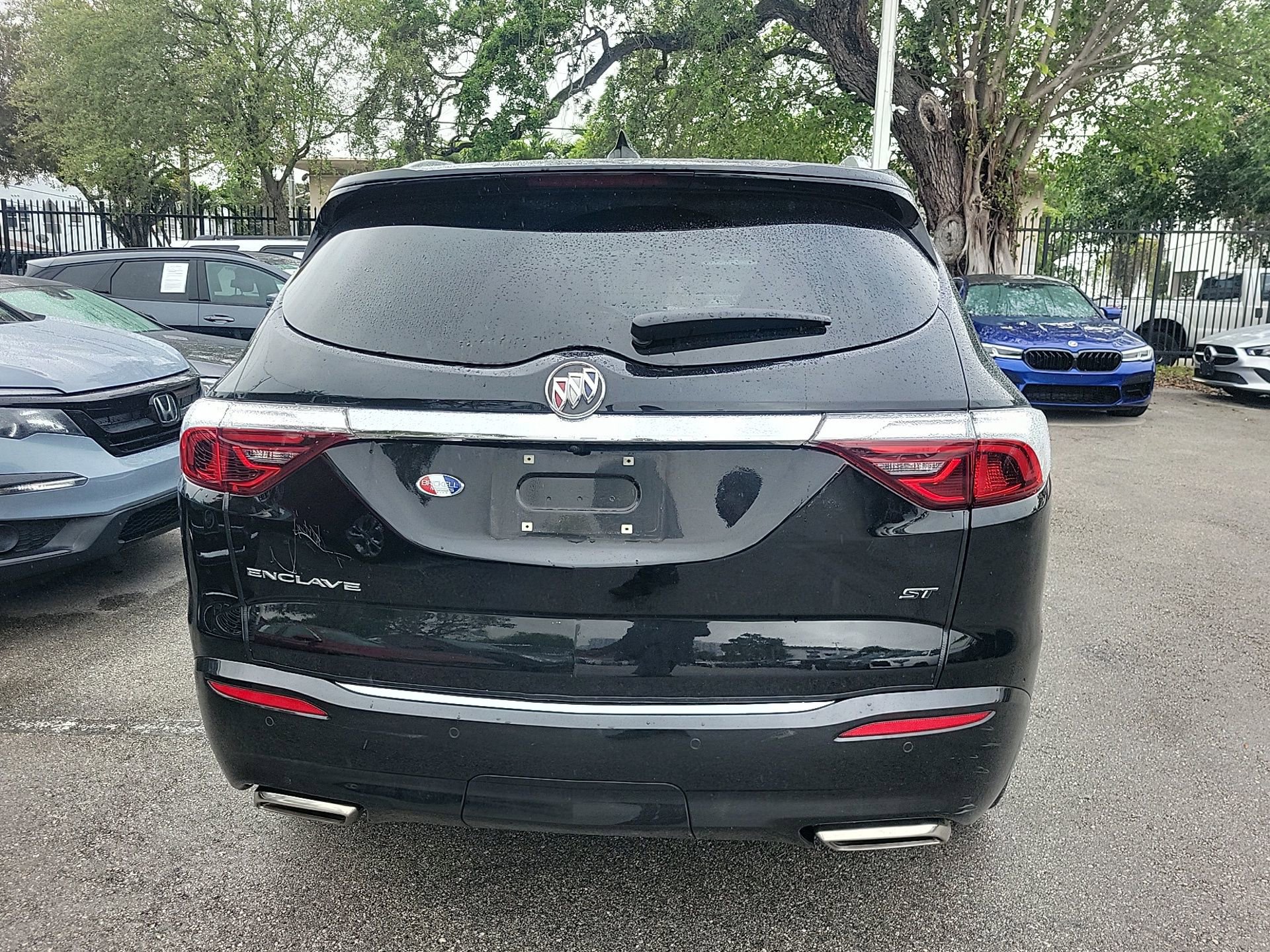 Used 2024 Buick Enclave Essence w/ Sport Touring Edition image 13