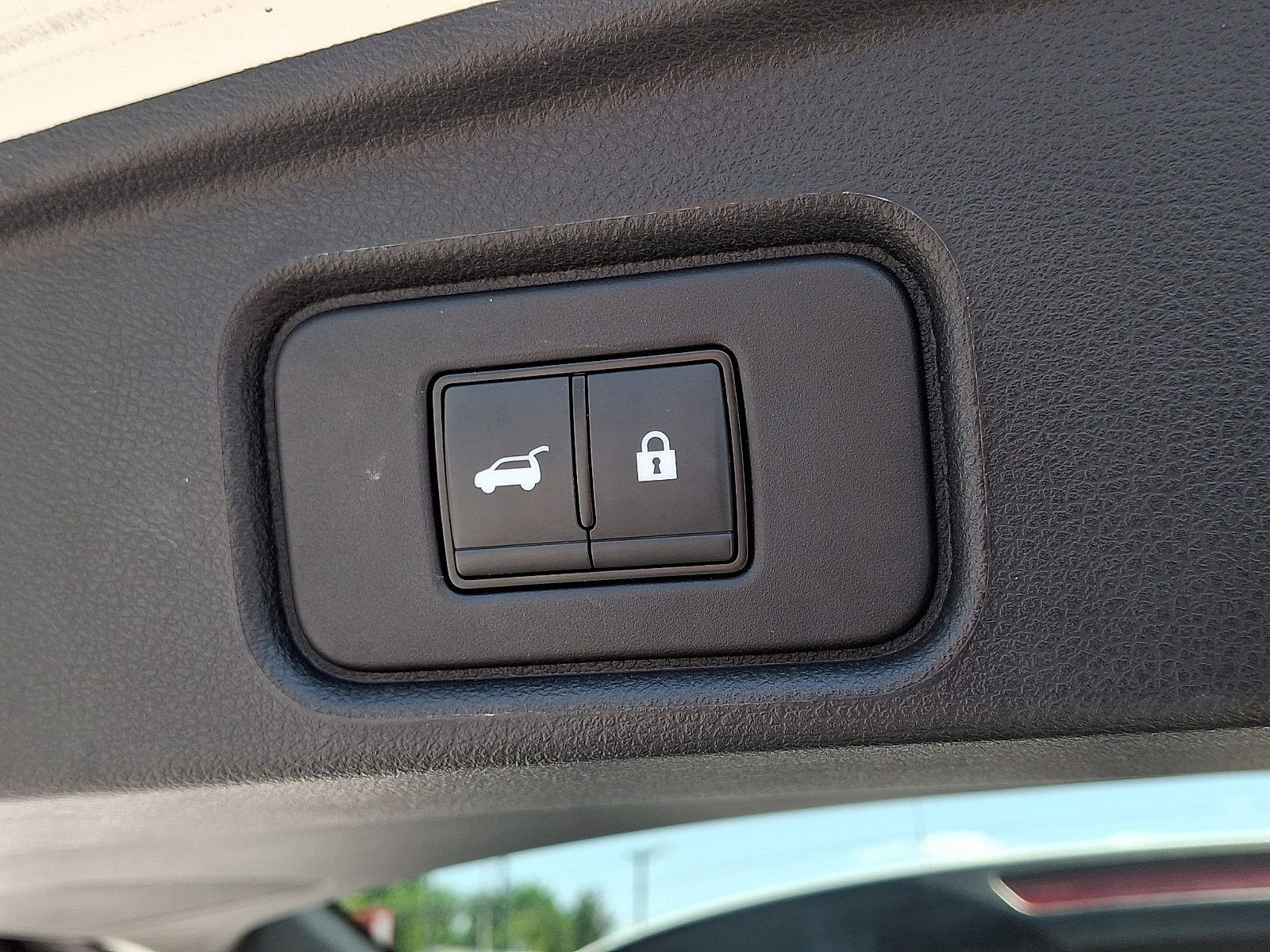 Certified 2023 Nissan Pathfinder SV w/ SV Premium Package AWD/4WD image 31