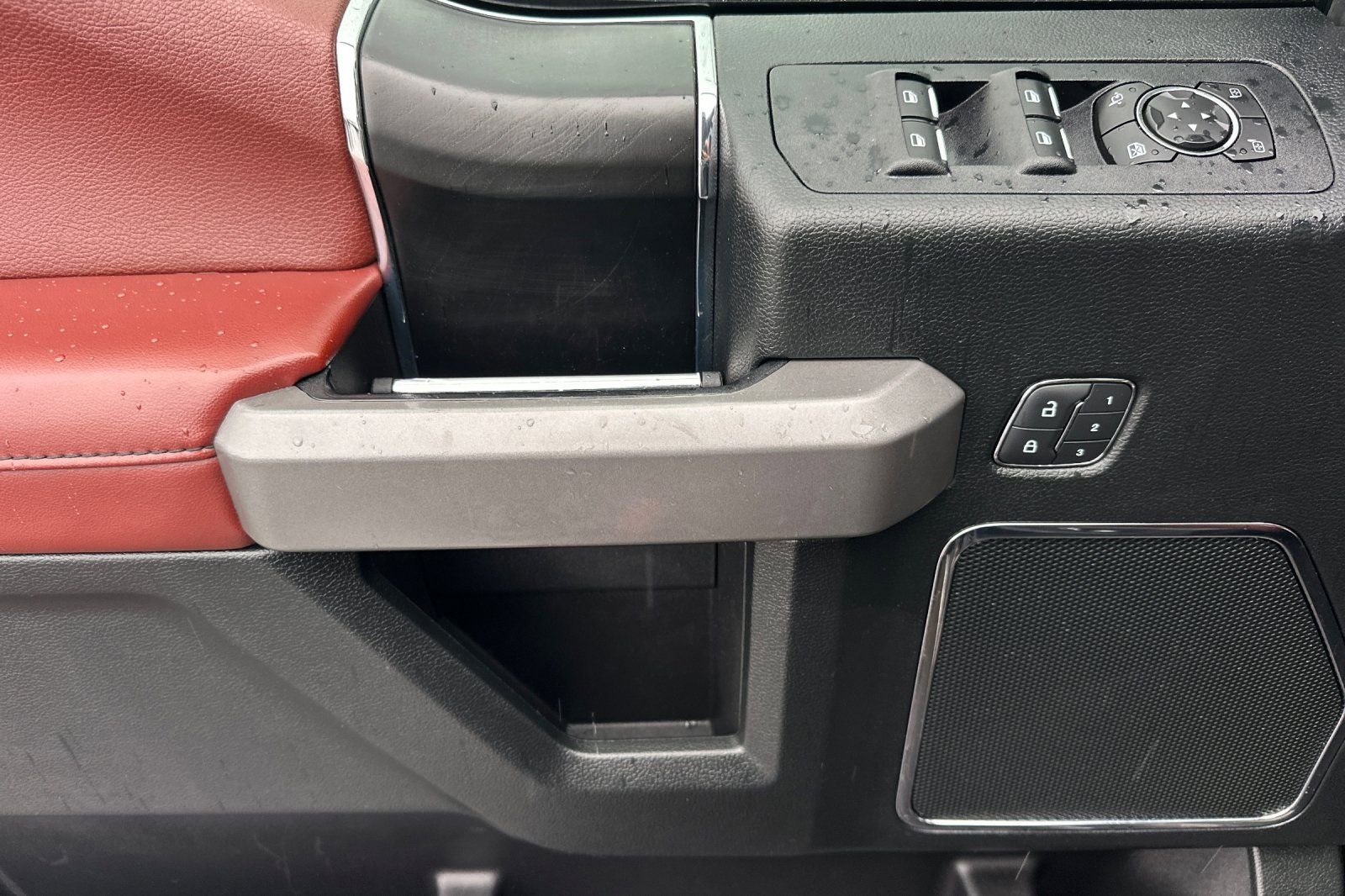 Used 2019 Ford F150 Platinum w/ Technology Package image 11