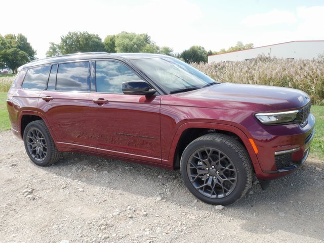 New 2025 Jeep Grand Cherokee L Summit image 4