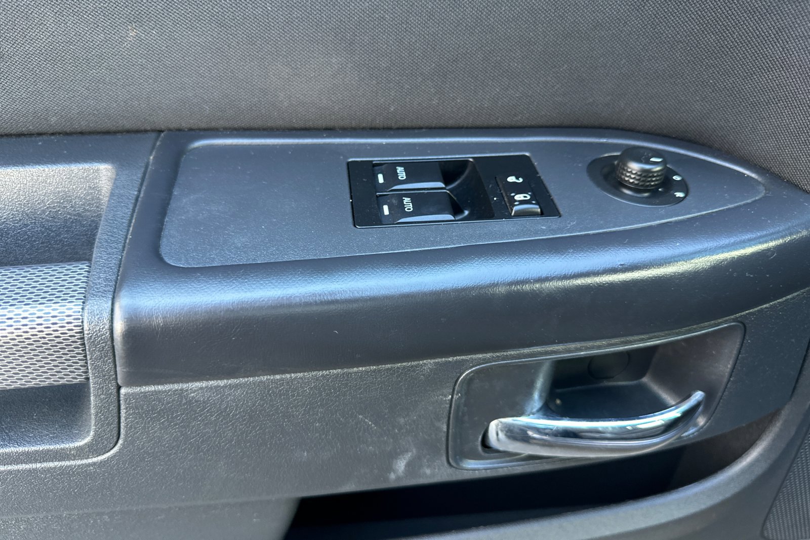 Used 2014 Dodge Challenger R/T w/ Blacktop Package image 11