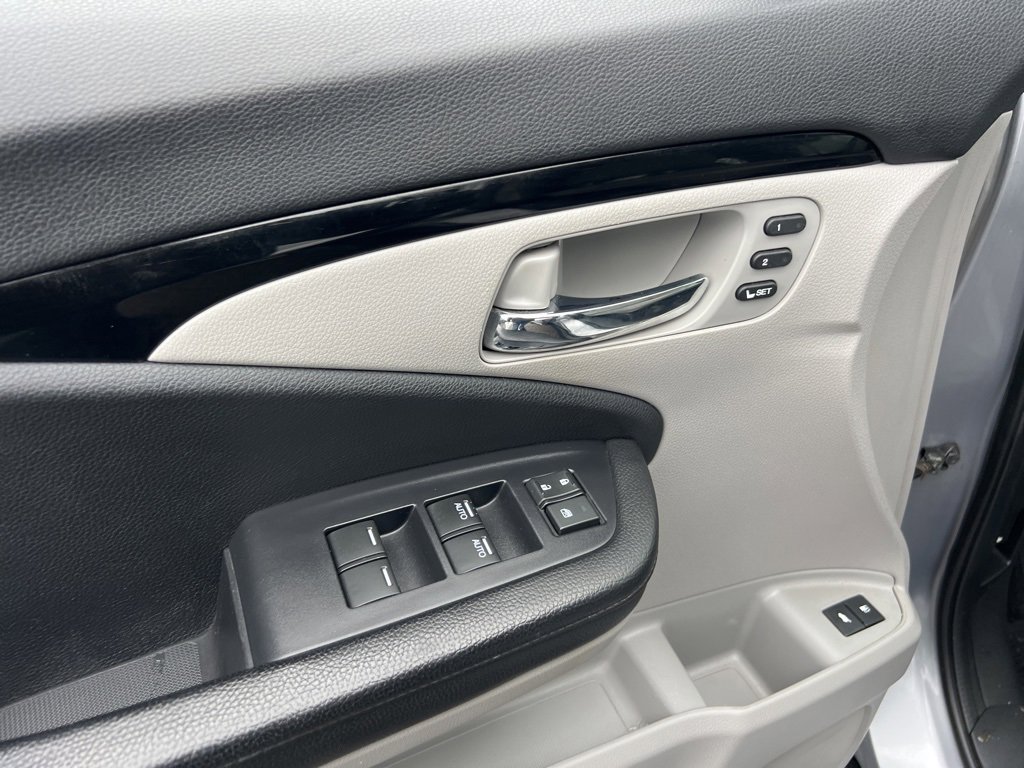 Used 2019 Honda Pilot Touring image 24