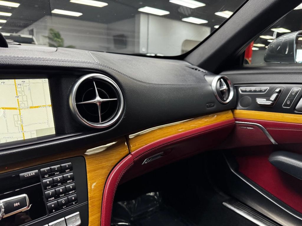 Used 2016 Mercedes-Benz SL 550 image 40