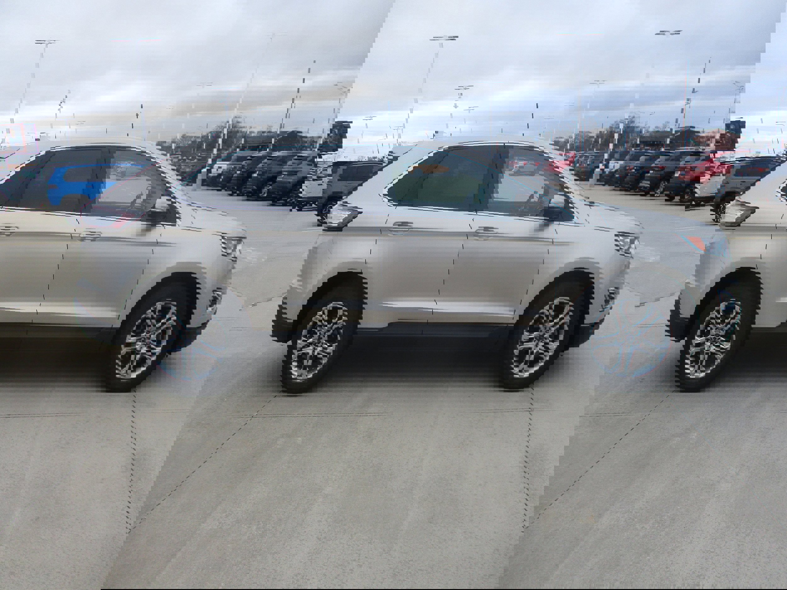 Used 2017 Ford Edge Titanium w/ Cold Weather Package FWD image 6