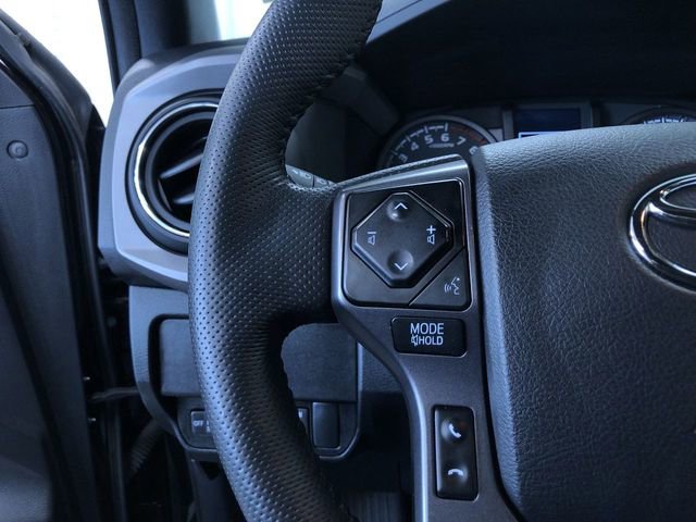 Certified 2022 Toyota Tacoma TRD Off-Road w/ TRD Premium Off Road Package AWD/4WD image 19