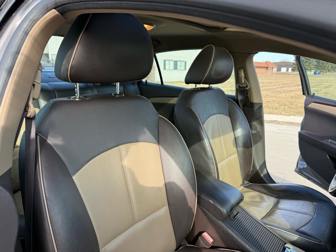 Used 2011 Chevrolet Malibu LTZ w/ HFV6 Engine Package image 24
