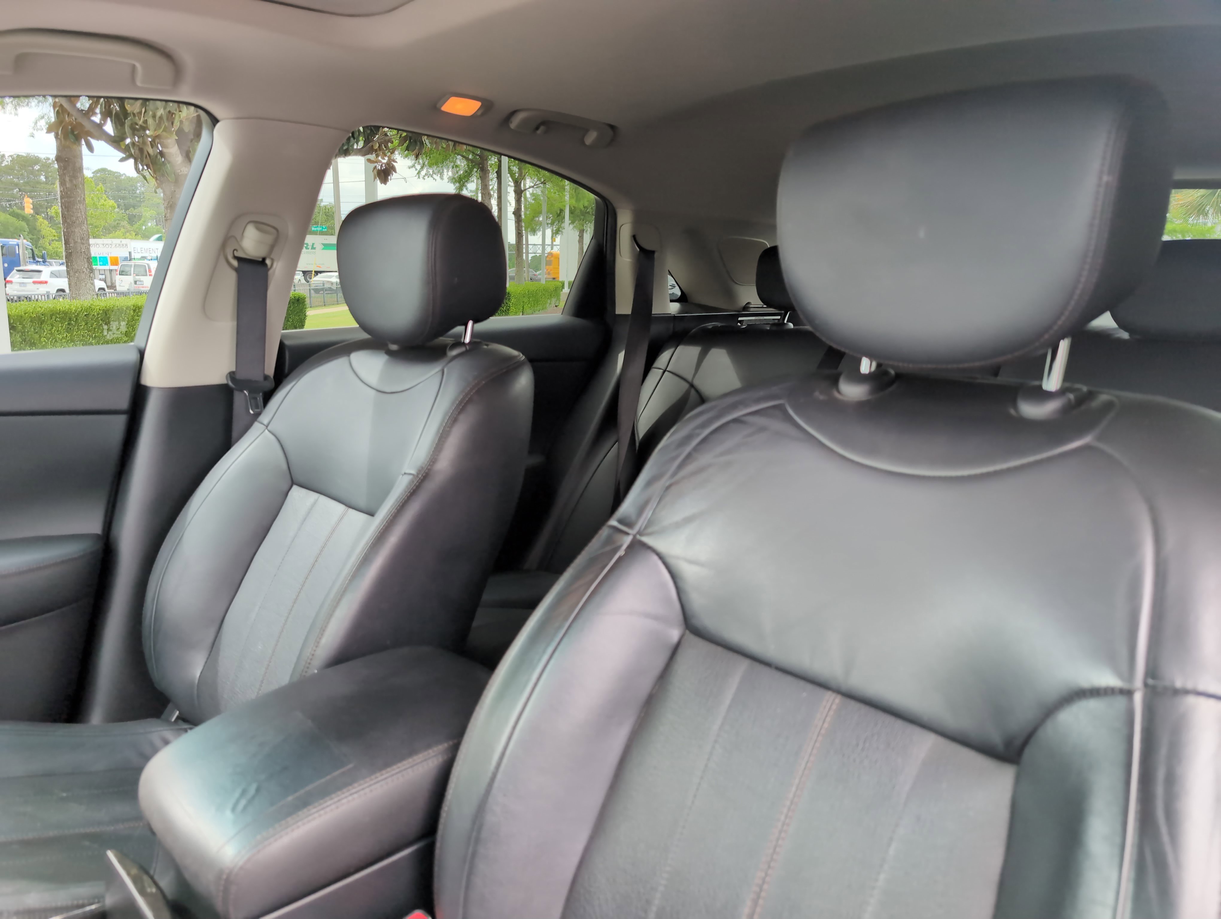 Used 2017 INFINITI QX70 AWD image 41