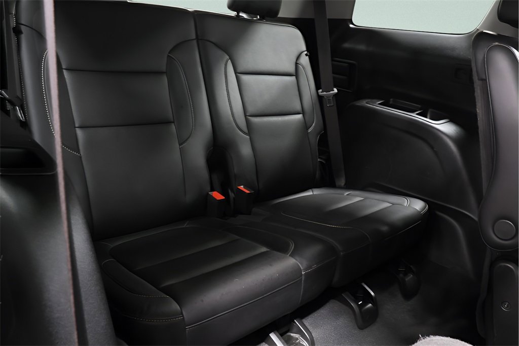 Used 2023 GMC Acadia SLT w/ GMC Pro Grade Package image 30