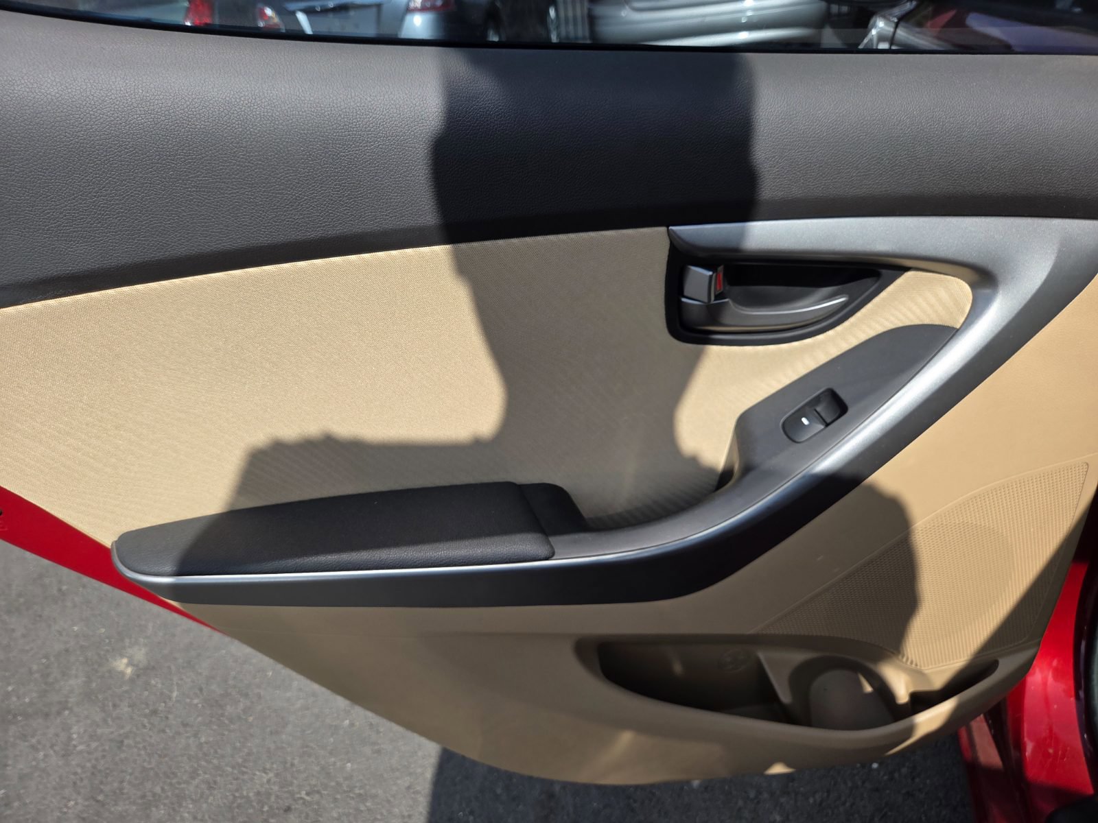 Used 2013 Hyundai Elantra GLS w/ Preferred Pkg FWD image 9