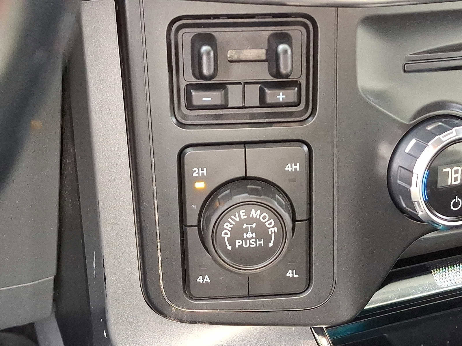 Used 2021 Ford F150 Lariat w/ Equipment Group 502A High image 24