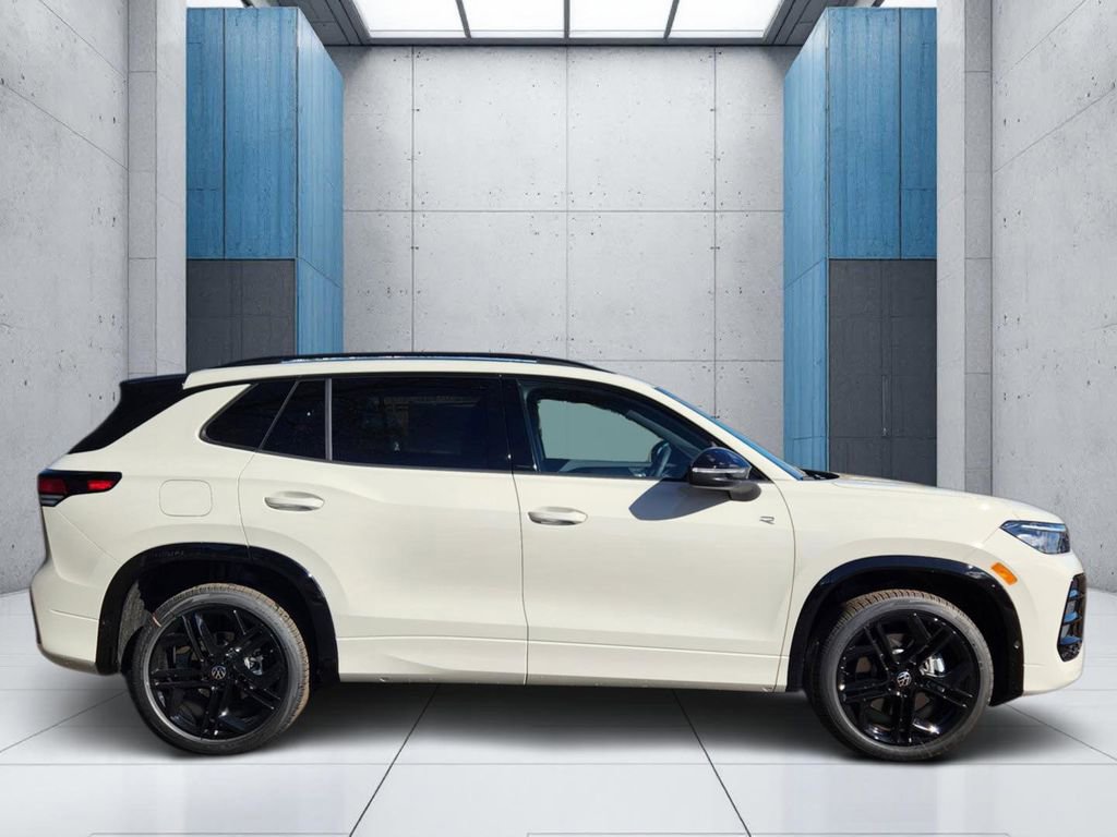 New 2026 Volkswagen Tiguan SE R-Line image 23