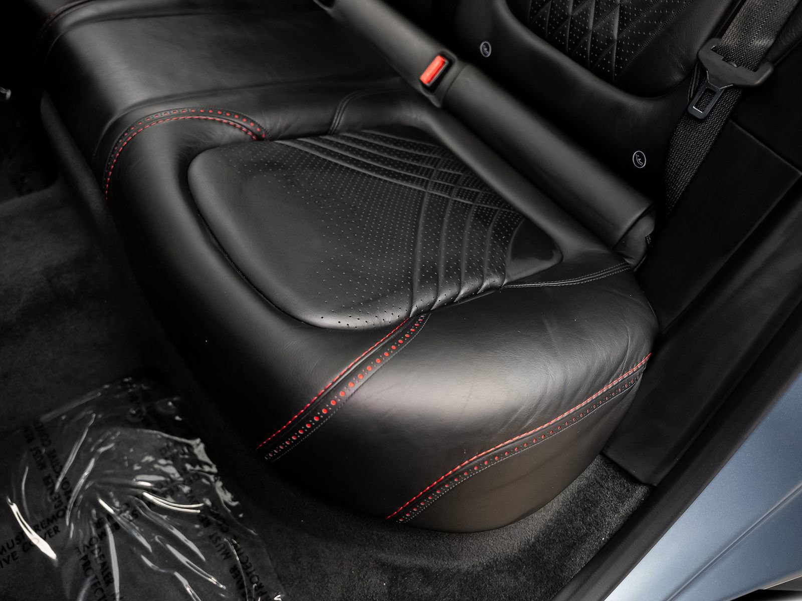 Used 2021 Aston Martin DBX AWD/4WD image 39