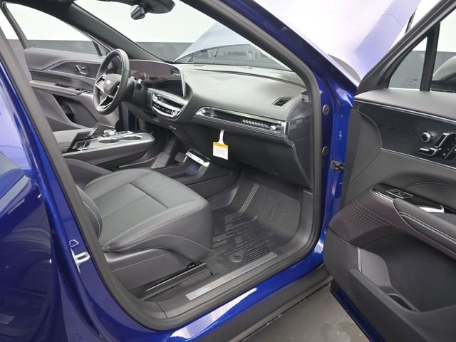 New 2026 Cadillac Lyriq Sport w/ LPO, Floor Liner Package AWD/4WD image 17
