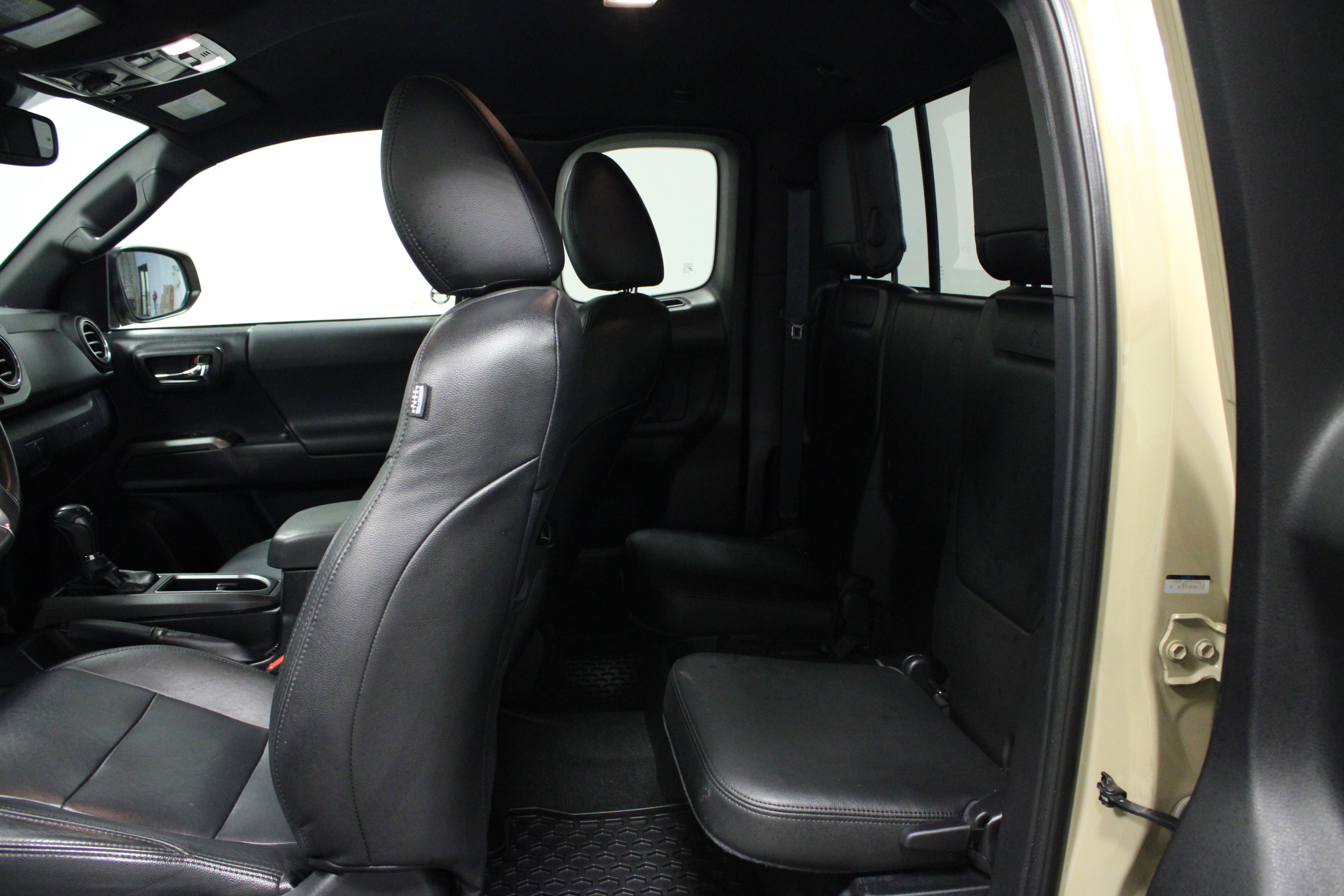 Used 2020 Toyota Tacoma TRD Off-Road image 13