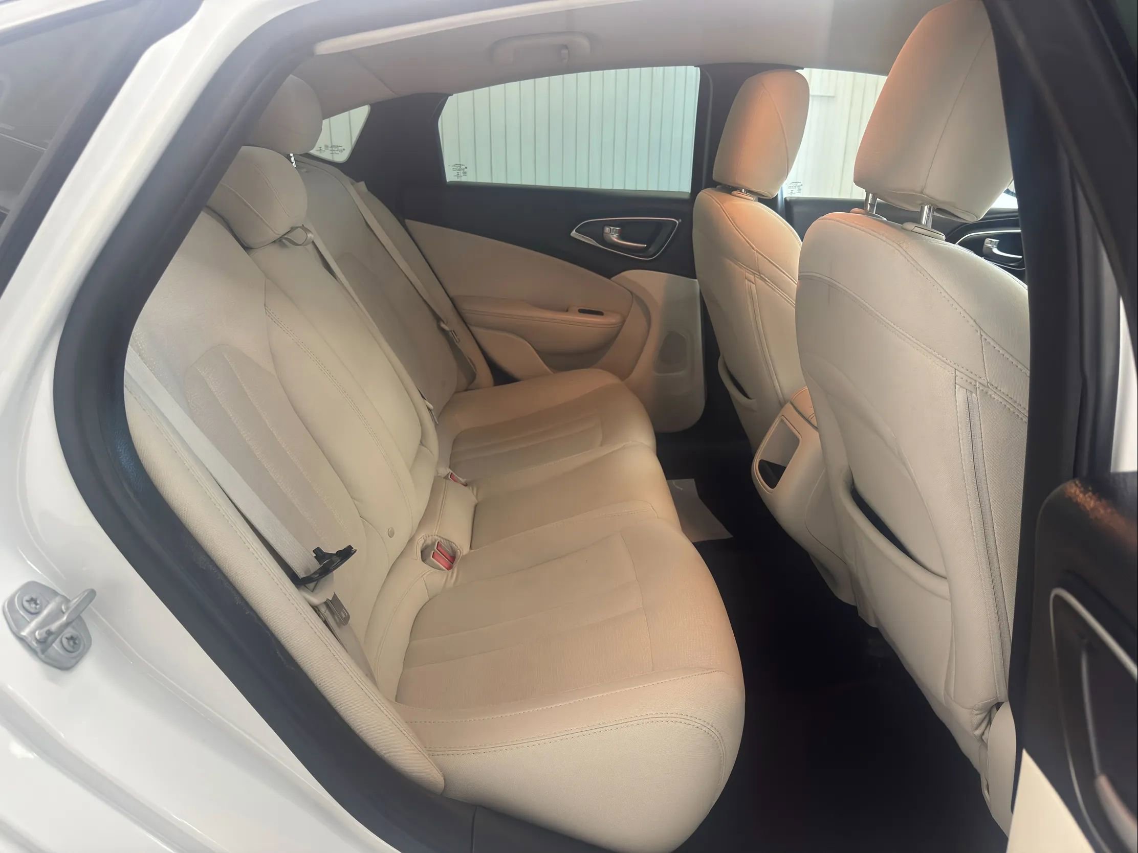 Used 2015 Chrysler 200 Limited w/ Spring Special Group image 16