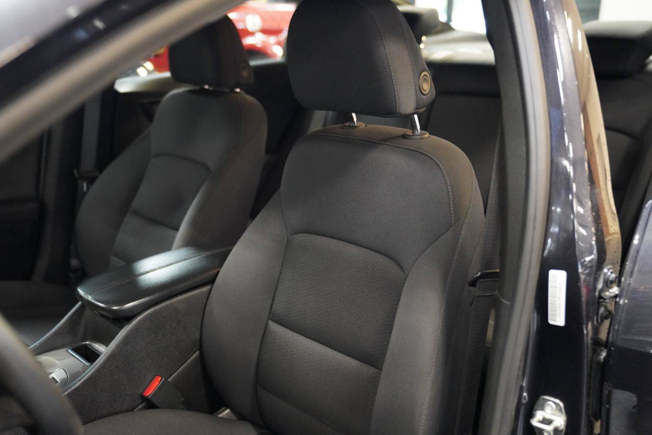 Used 2023 Chevrolet Malibu LT FWD image 23