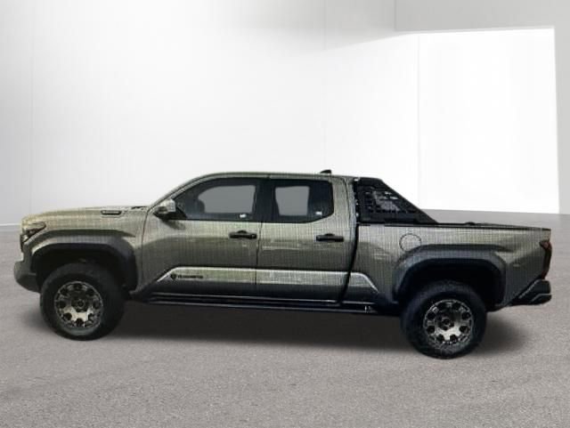 Used 2025 Toyota Tacoma 4x4 Double Cab Hybrid image 6