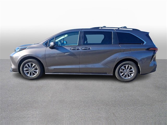 Used 2021 Toyota Sienna LE image 7