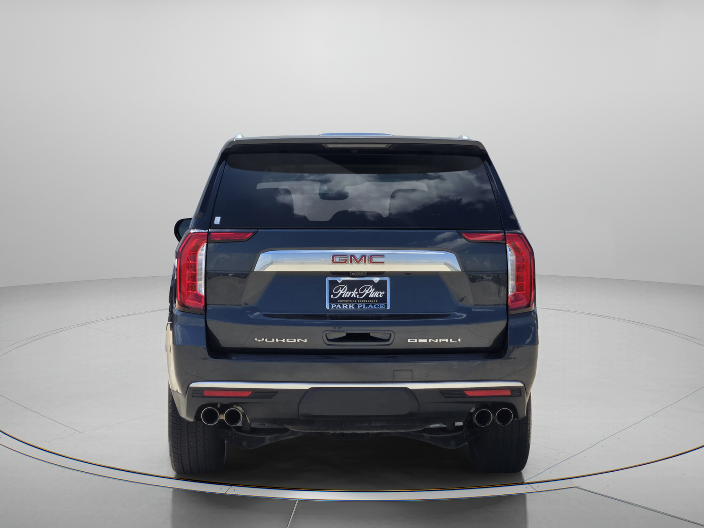 Used 2022 GMC Yukon Denali w/ Denali Premium Package AWD/4WD image 4