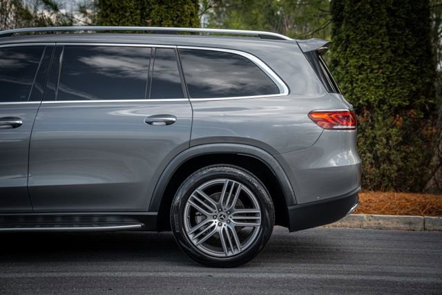 Used 2022 Mercedes-Benz GLS 450 4MATIC image 11