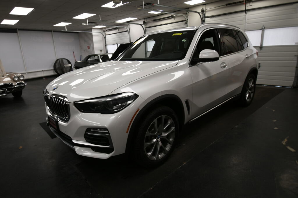 Used 2020 BMW X5 xDrive40i w/ Premium Package image 4