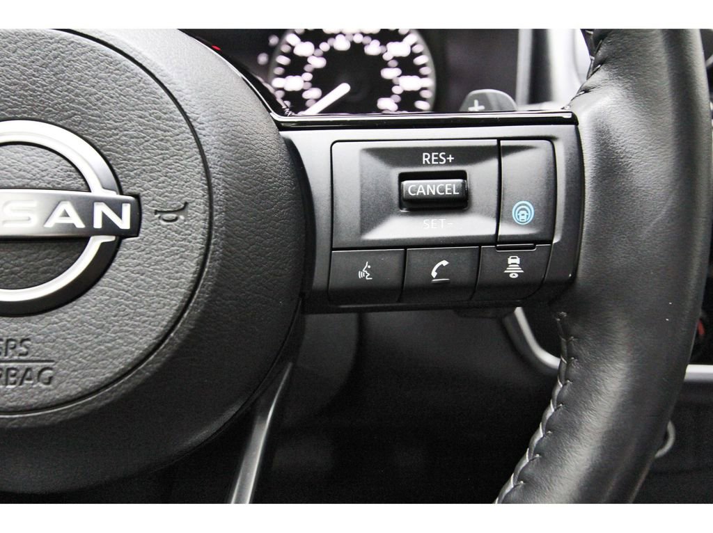 Used 2023 Nissan Rogue SV w/ SV Premium B Package FWD image 16