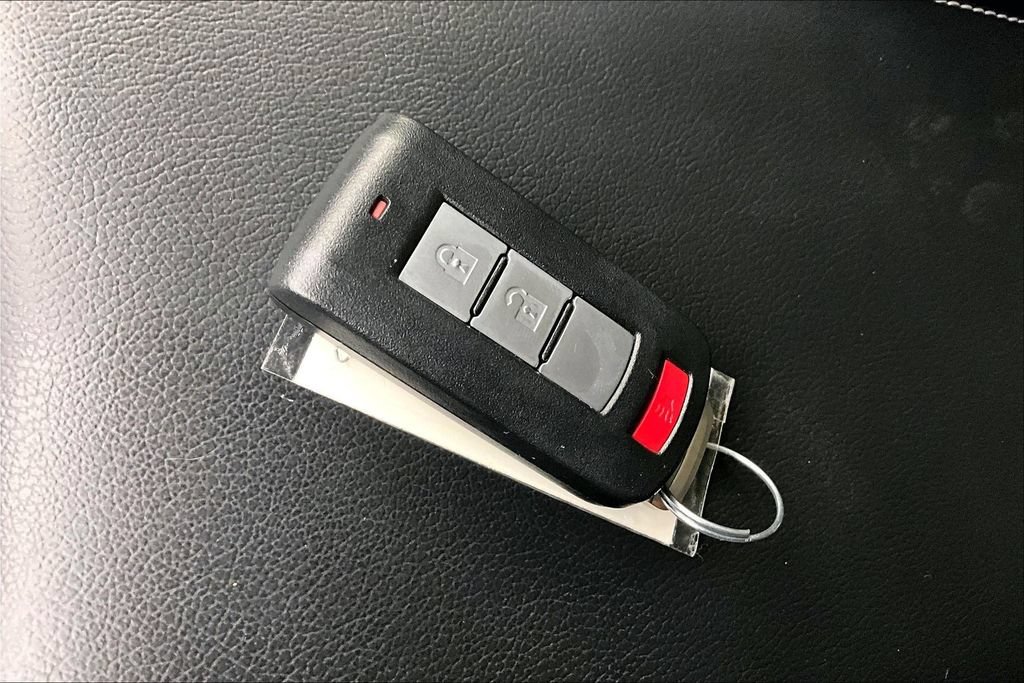 Used 2022 Mitsubishi Eclipse Cross AWD image 10