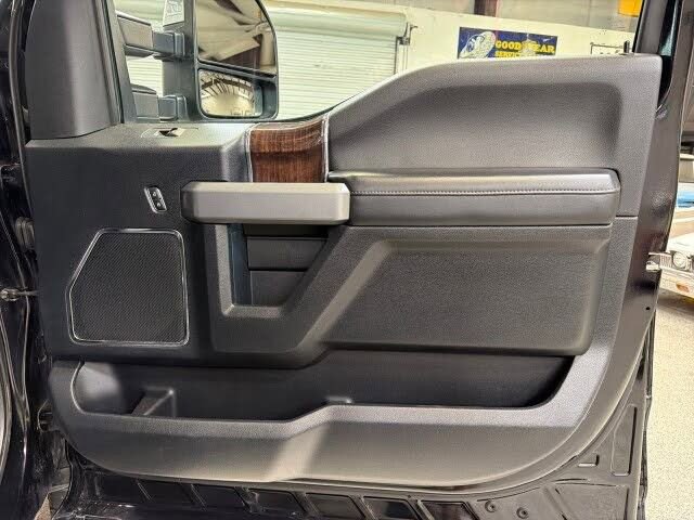 Used 2017 Ford F250 Platinum w/ Platinum Ultimate Package AWD/4WD image 43