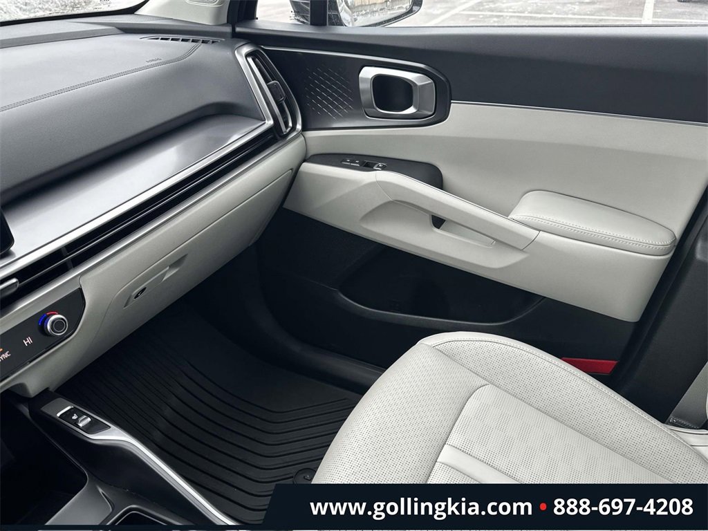 Certified 2024 Kia Sorento S w/ Panoramic Sunroof Package image 31