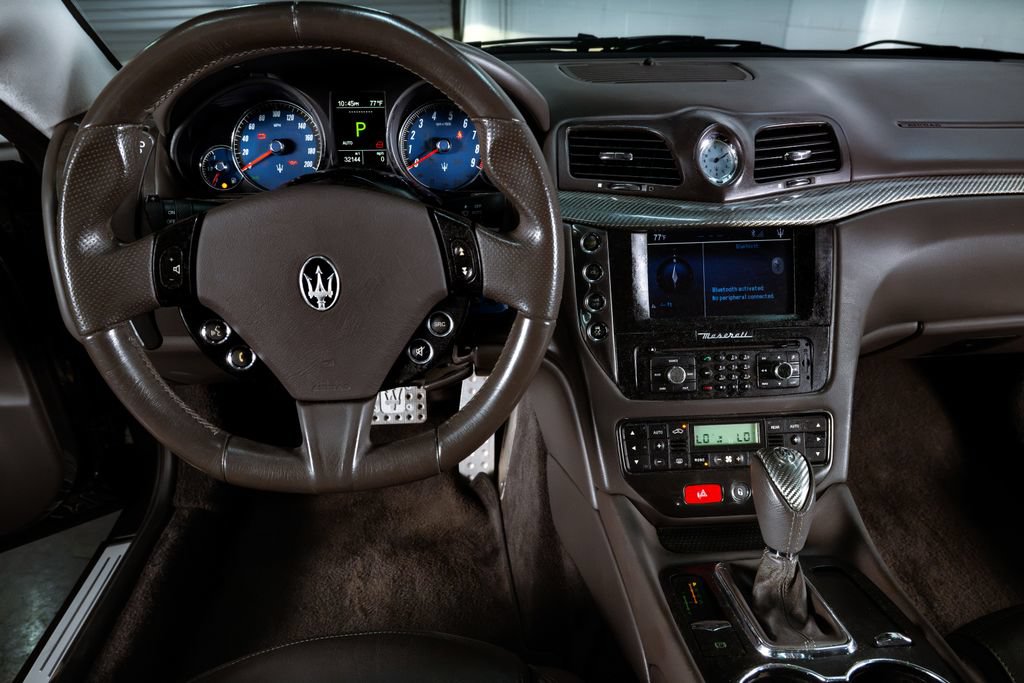 Used 2013 Maserati GranTurismo Sport RWD image 11