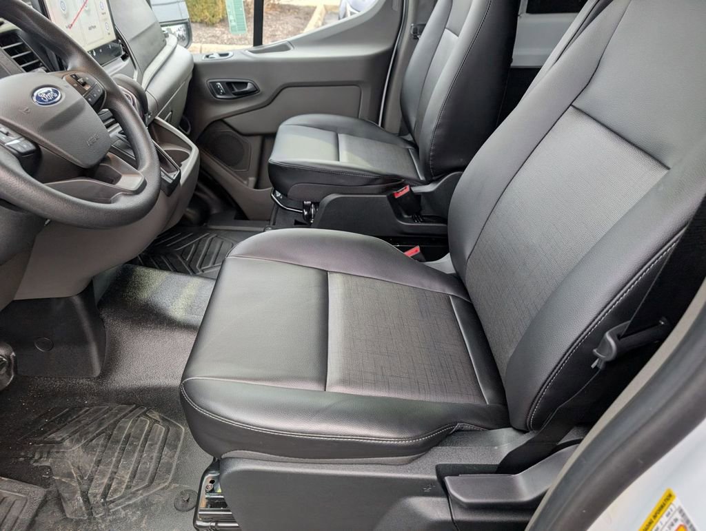 New 2026 Ford Transit 250 148 Medium Roof w/ Load Area Protection Package image 18