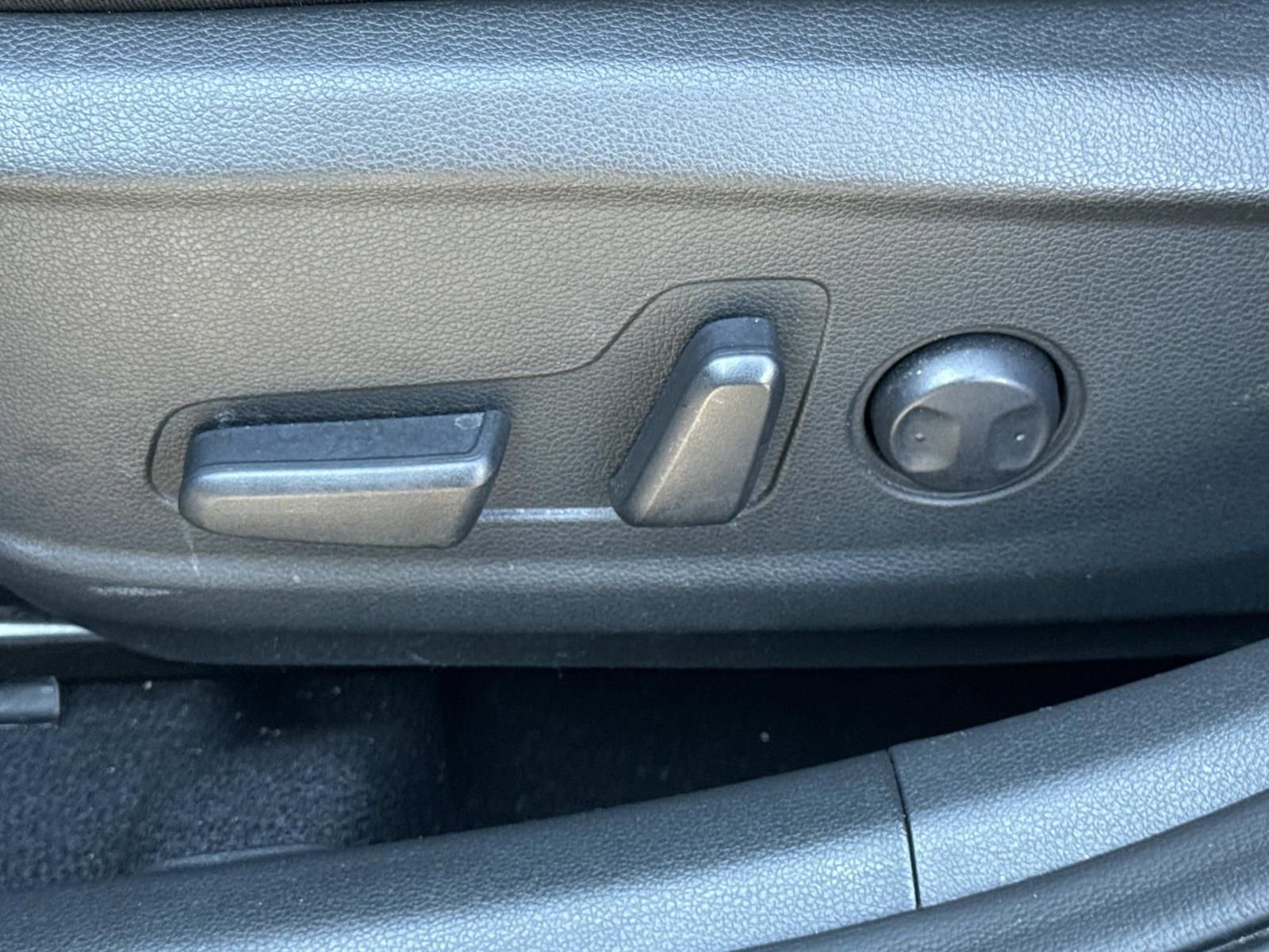 Used 2023 Hyundai Kona SEL w/ Cargo Package image 21