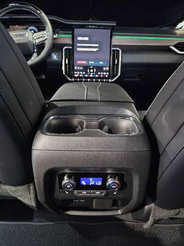 New 2026 GMC Acadia Denali w/ Super Cruise Package FWD image 39
