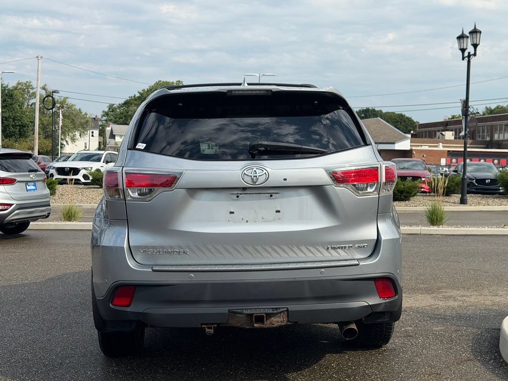 Used 2015 Toyota Highlander Limited AWD/4WD image 4